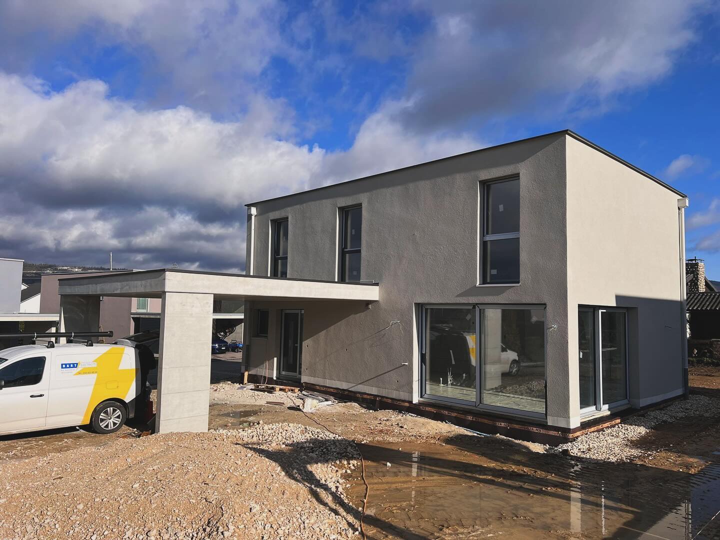 Maison contemporaine – finitions extérieures